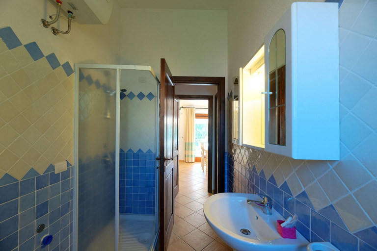 Bathroom 3, Apartment Sardinia Seaside Ac And Wifi, Olbia-Tempio