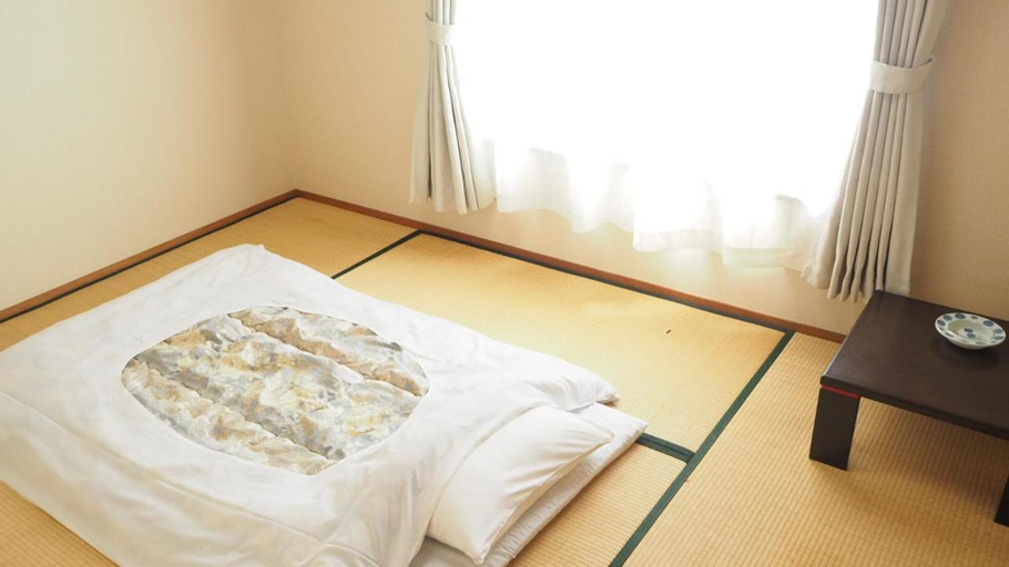 Bedroom 2, ビジネス旅館 越後家, Sōka