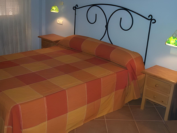Bedroom 3, Leo Canela, Huelva