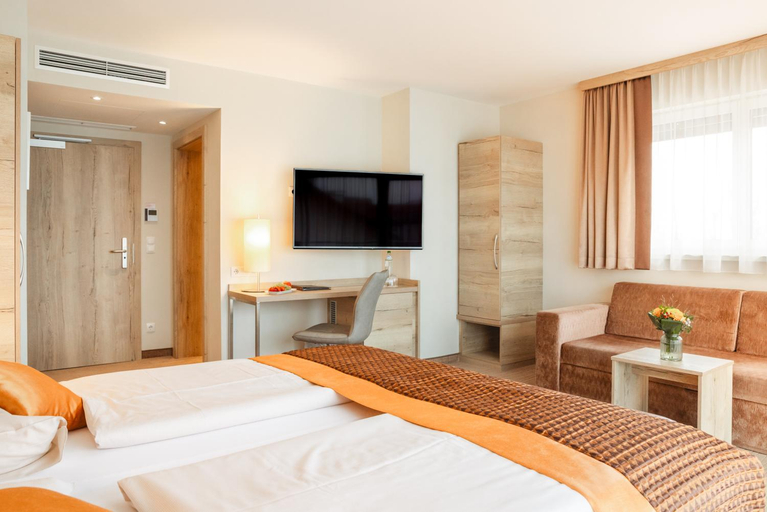 Bedroom, Hotel Krone, Vöcklabruck