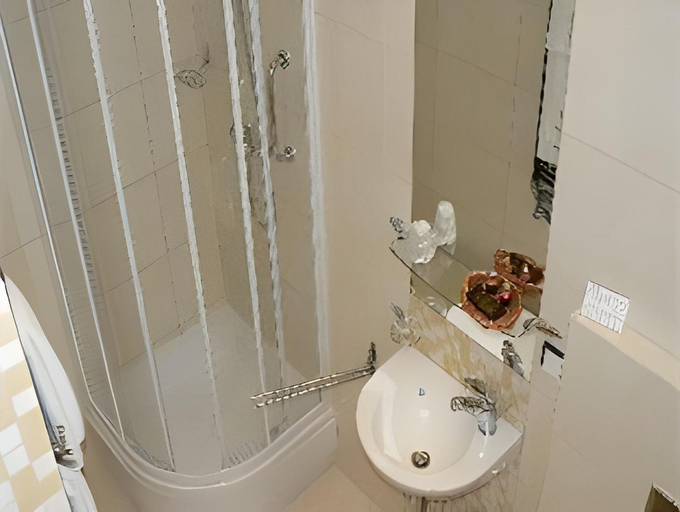 Bathroom 4, Hotel Pod Lwem, Elbląg
