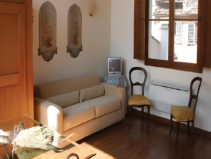 Others 5, Palazzo Uguccioni Apartments, Florence