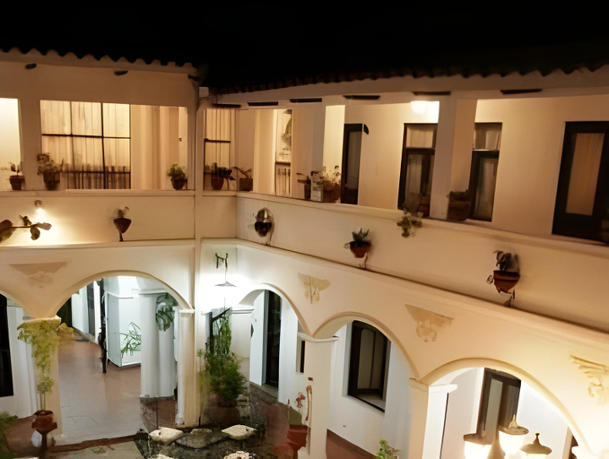 Others 4, Hostal Sucre, Oropeza