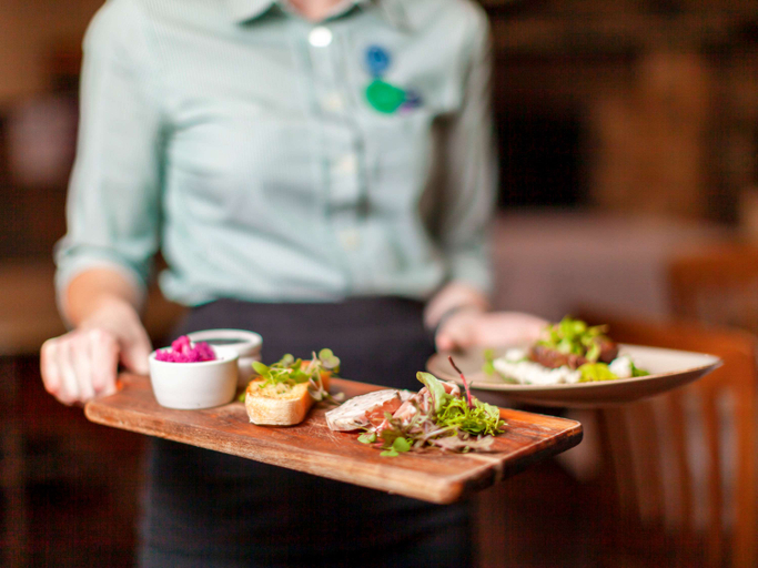 Food & Drinks 5, Mercure Hunter Valley Gardens, Cessnock