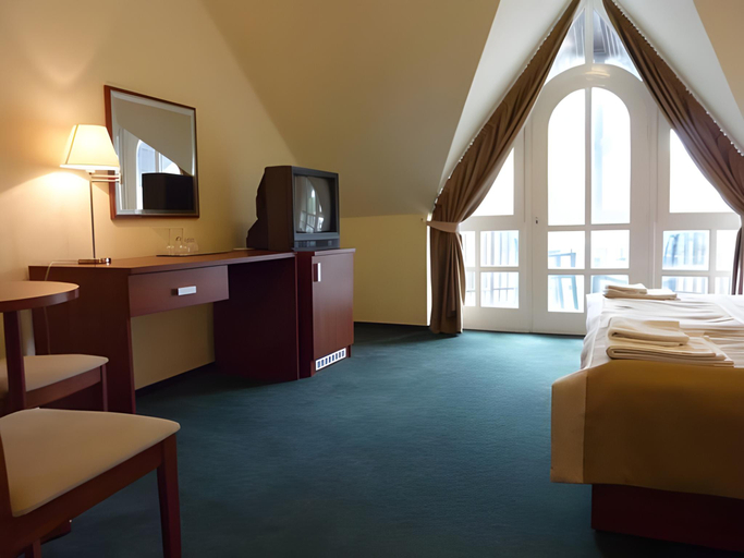 Bedroom 3, Zsanett Hotel, Fonyód