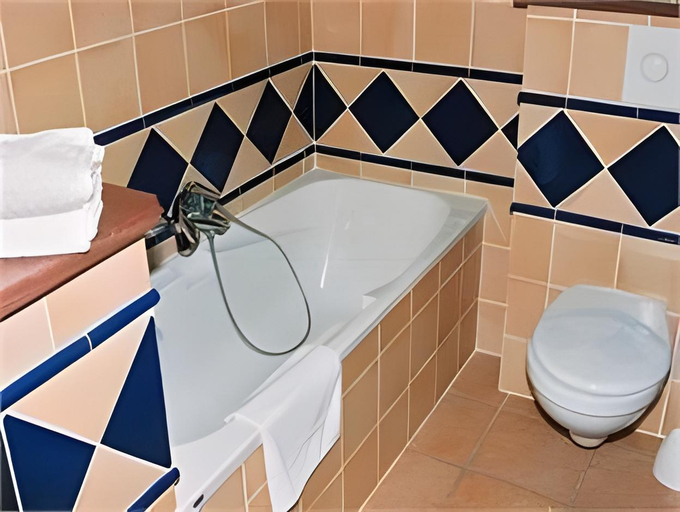 Bathroom 4, Hotel Restaurant Atrachjata, Haute-Corse