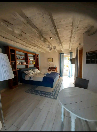 Others 5, Chez Sylvie, Dordogne