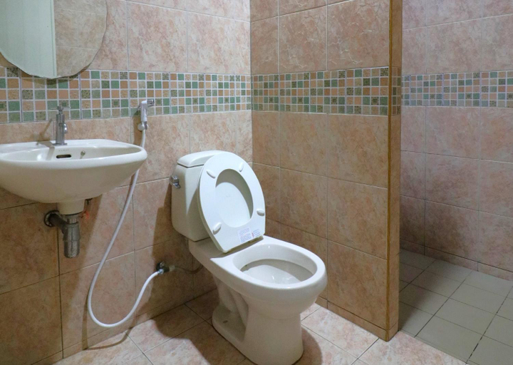 Bathroom 26