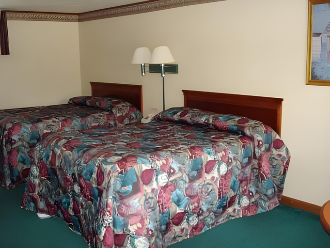 Bedroom 2, Fairbridge Inn Express, Pike