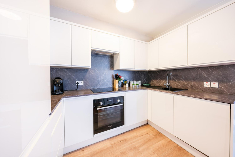 Others 4, The Queensborough Apartments by Hyde Park, London