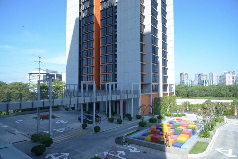 Exterior 12