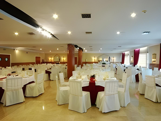 Others 5, Hotel Azar, Cáceres