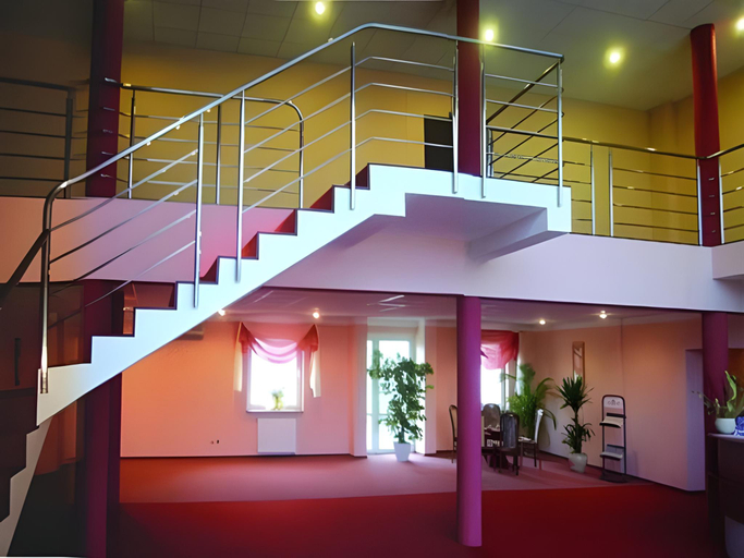 Others 4, Motel Paradise, Sulęcin