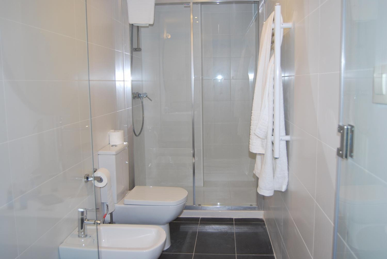 Bathroom 3, El Mudayyan, Teruel