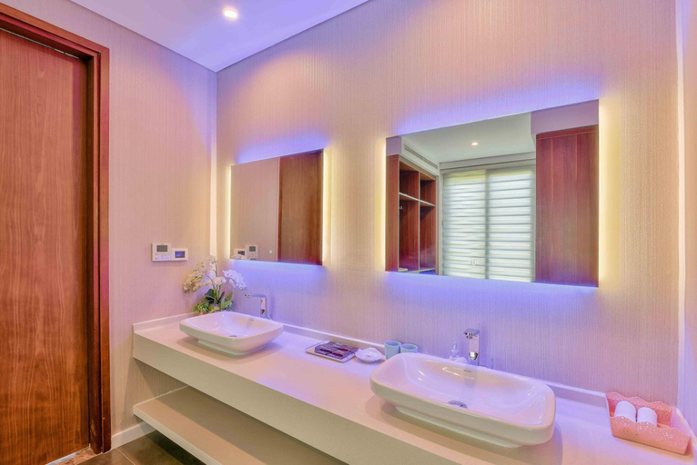 Bathroom 3, Golden Beachside Resort Danang, Da Nang