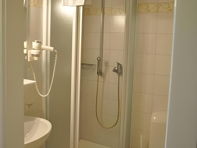 Bathroom 4, Baron Tavernier Hotel Restaurant & SPA, Lavaux-Oron