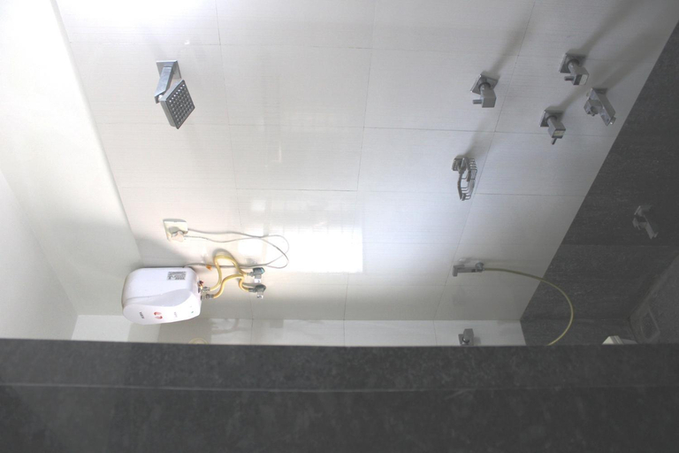 Bathroom 4, p p motel, Raigarh