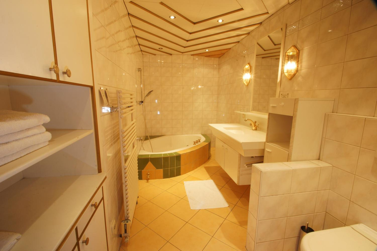 Bathroom 4, Gasthof zur Post, Salzburg Umgebung