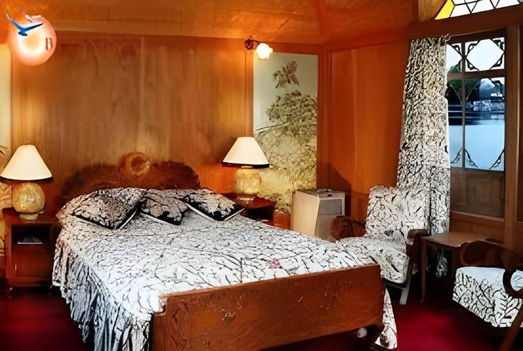 Bedroom 2, Goona Palace Houseboat, Srinagar