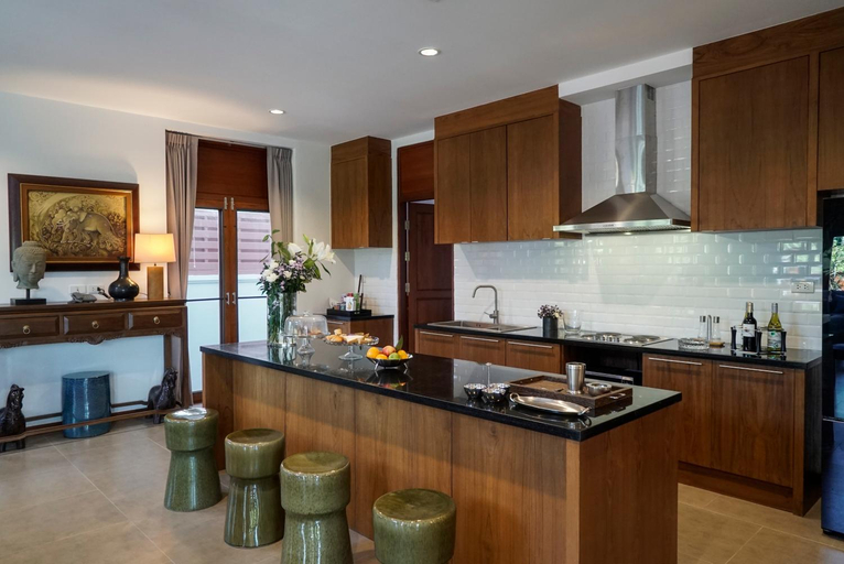 Dining Room 8