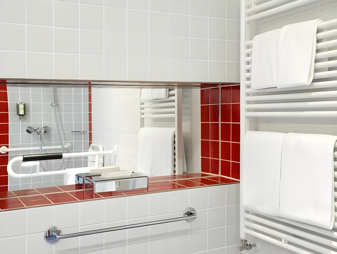 Bathroom 4, Bio-Seehotel Zeulenroda, Greiz