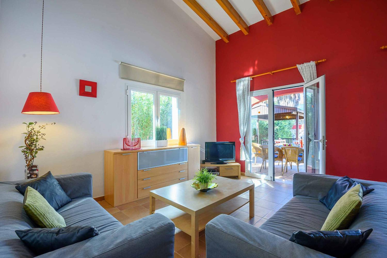 Others 5, Villa Paula, Baleares