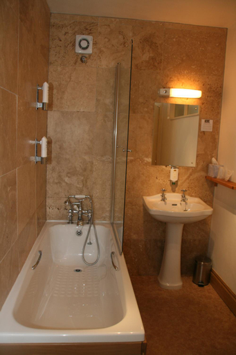 Bathroom 3, Royal Lodge, Gloucestershire