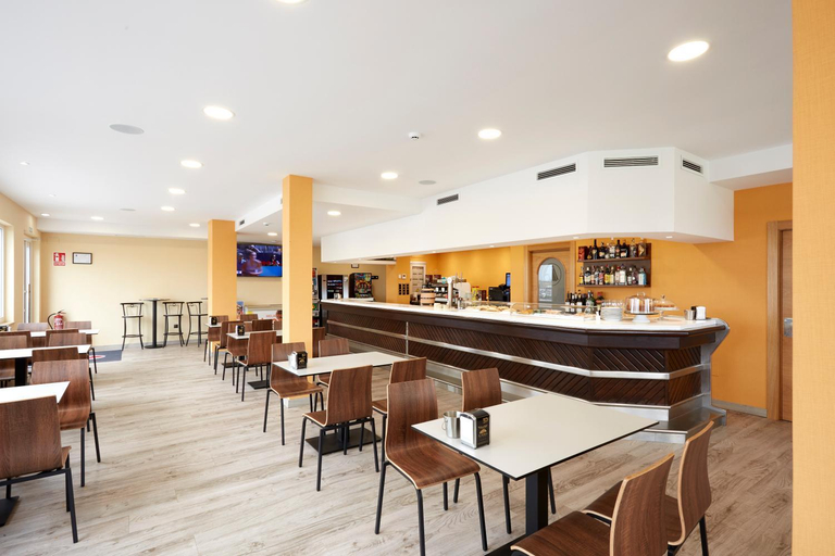 Food & Drinks 4, Hotel Arias Aeropuerto, Asturias