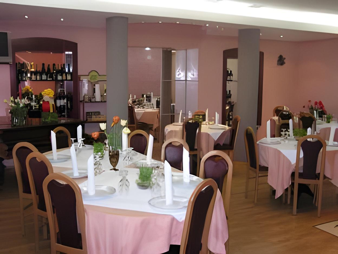 Food & Drinks 5, Hotel Eden, Campulung Moldovenesc