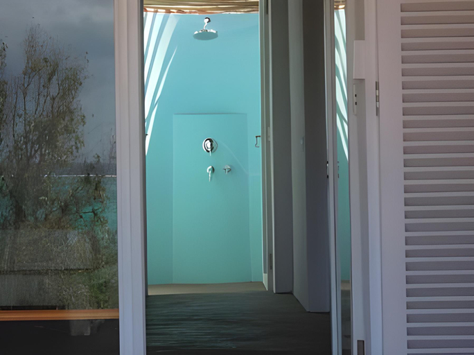 Bathroom 4, Bakwa Lodge