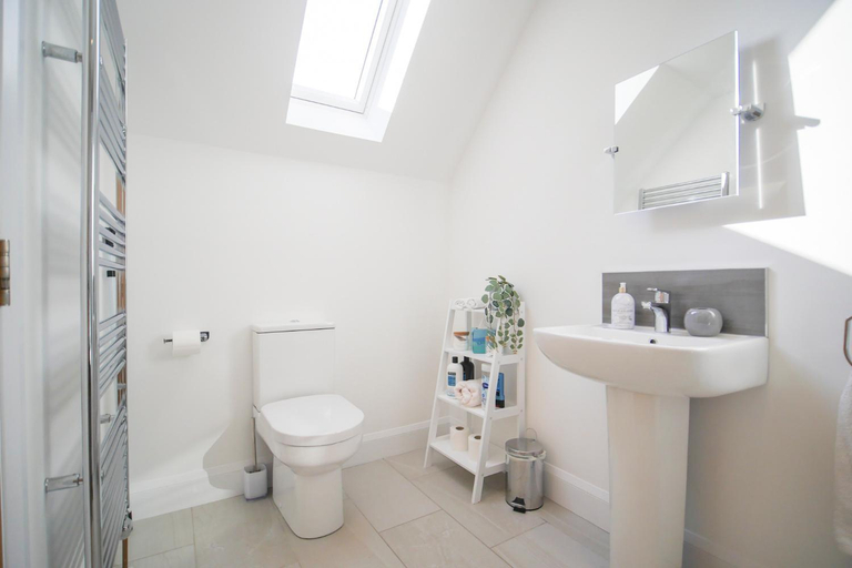 Bathroom 3, Pinewood Cottage Apartment & B&B Inverness, Highland
