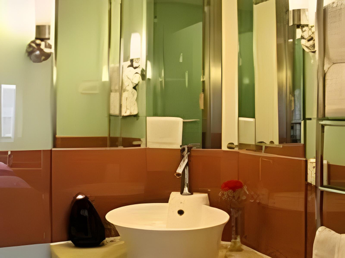 Bathroom, Tomolo Hotel Wuzhan Branch, Wuhan