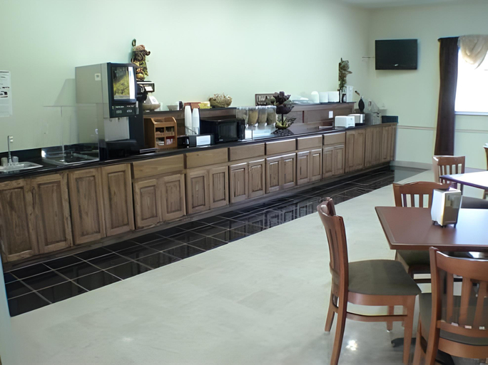 Food & Drinks 4, Budget Host Inn and Suites Cameron, Milam