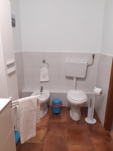Bathroom 2, La casa del cocchiere, Palermo