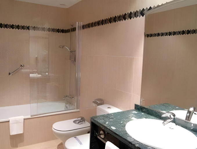 Bathroom 4, Pierre Vacances Andorra Pas de La Casa Alaska