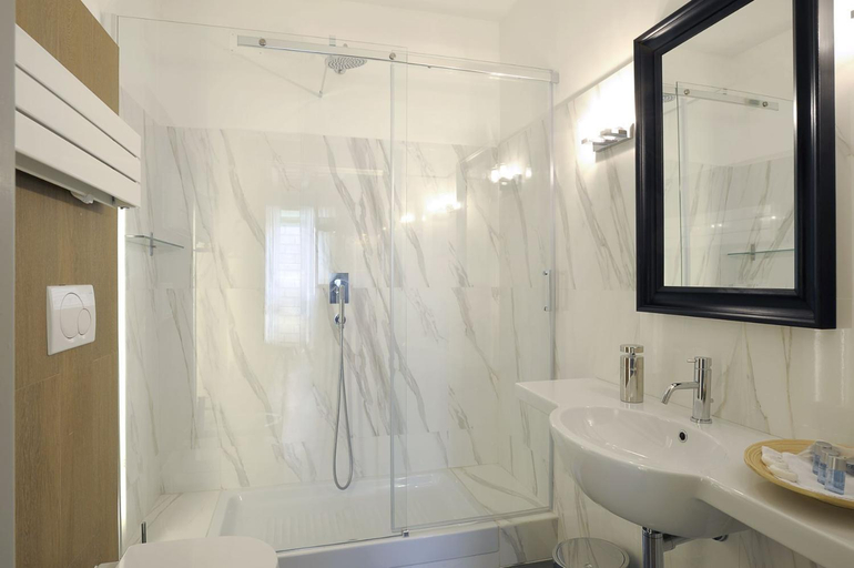 Bathroom 4, Raffaello Charmsuite, Roma