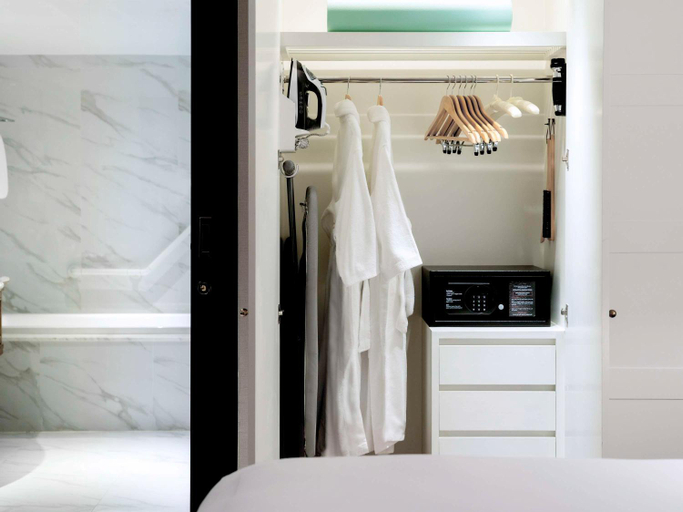 Bedroom 14