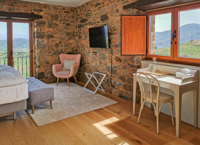 Bedroom, Boutique Finca esencial Hotel Rural, León
