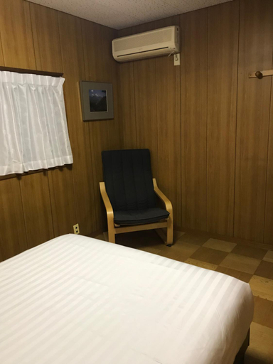 Bedroom 5, Bonel Guest House, Tomisato