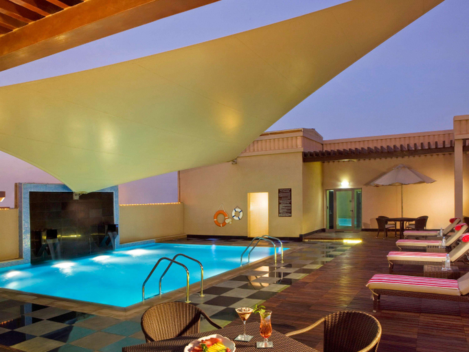 Sport & Beauty 3, Mercure Gold Hotel Al Mina Road Dubai, Dubai