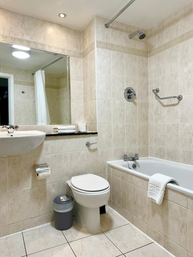 Bathroom 4, Beresford Hotel, Dublin