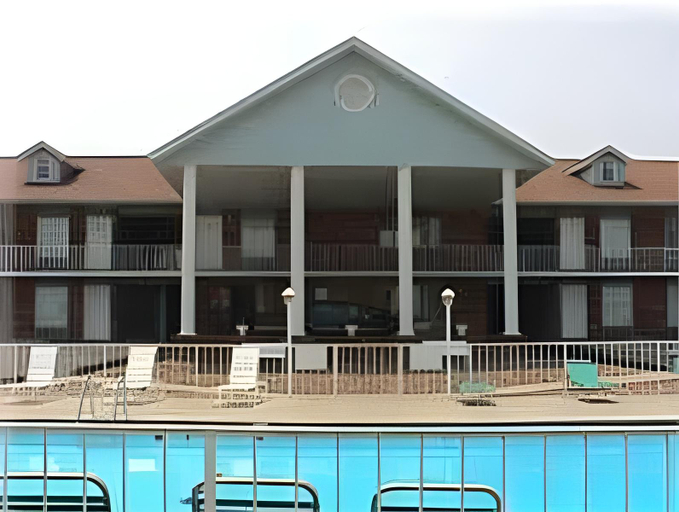 Exterior & Views 2, Twelve Oaks Inn, Taney