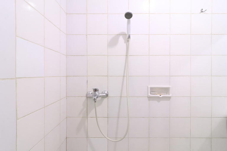 Bathroom 11