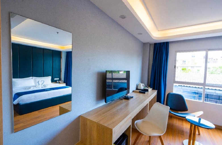 Bedroom 8