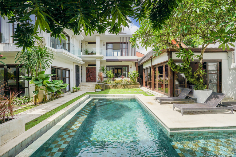 Swimming Pool 21