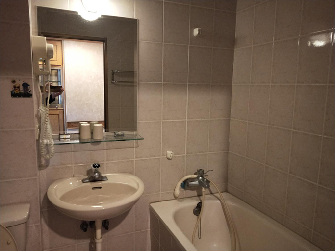 Shower, 新大溪民宿 New Daxi B&B 桃園市民宿036號, Taoyuan