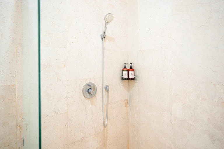 Bathroom 25
