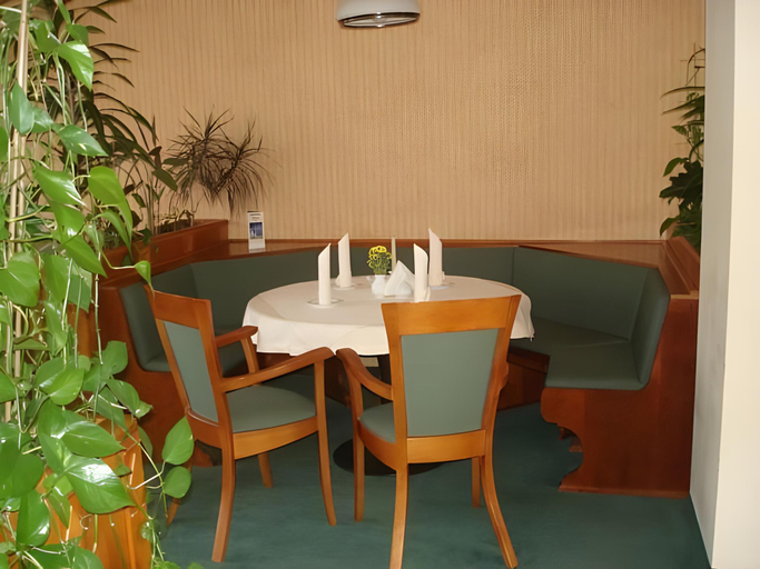 Food & Drinks 4, Motel Petro, Sulęcin