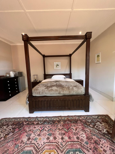 Others 5, Coco Lodge, O.R.Tambo