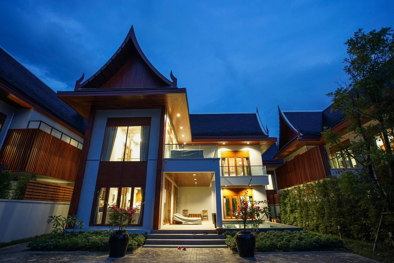 Exterior 9